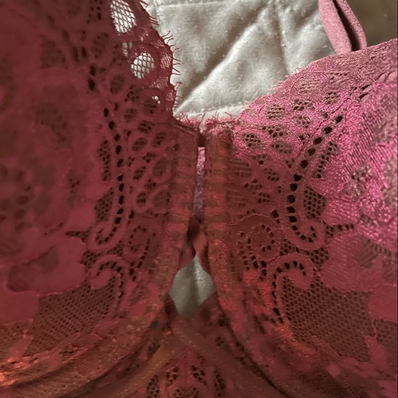 La Senza lacy bra - Picture 2 of 4
